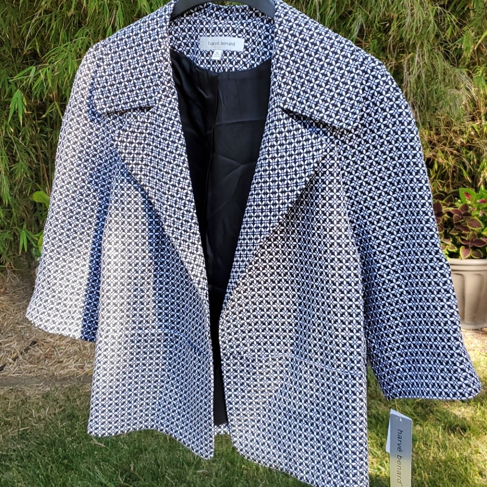 Women black and white blazer jacket